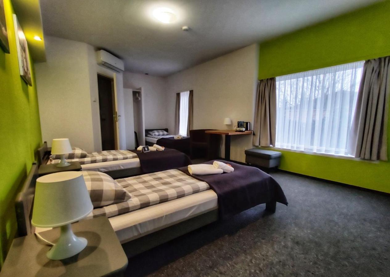 Rj Hotel Pabianice Eksteriør billede