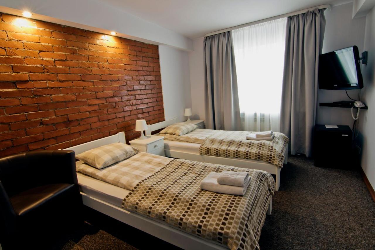 Rj Hotel Pabianice Eksteriør billede